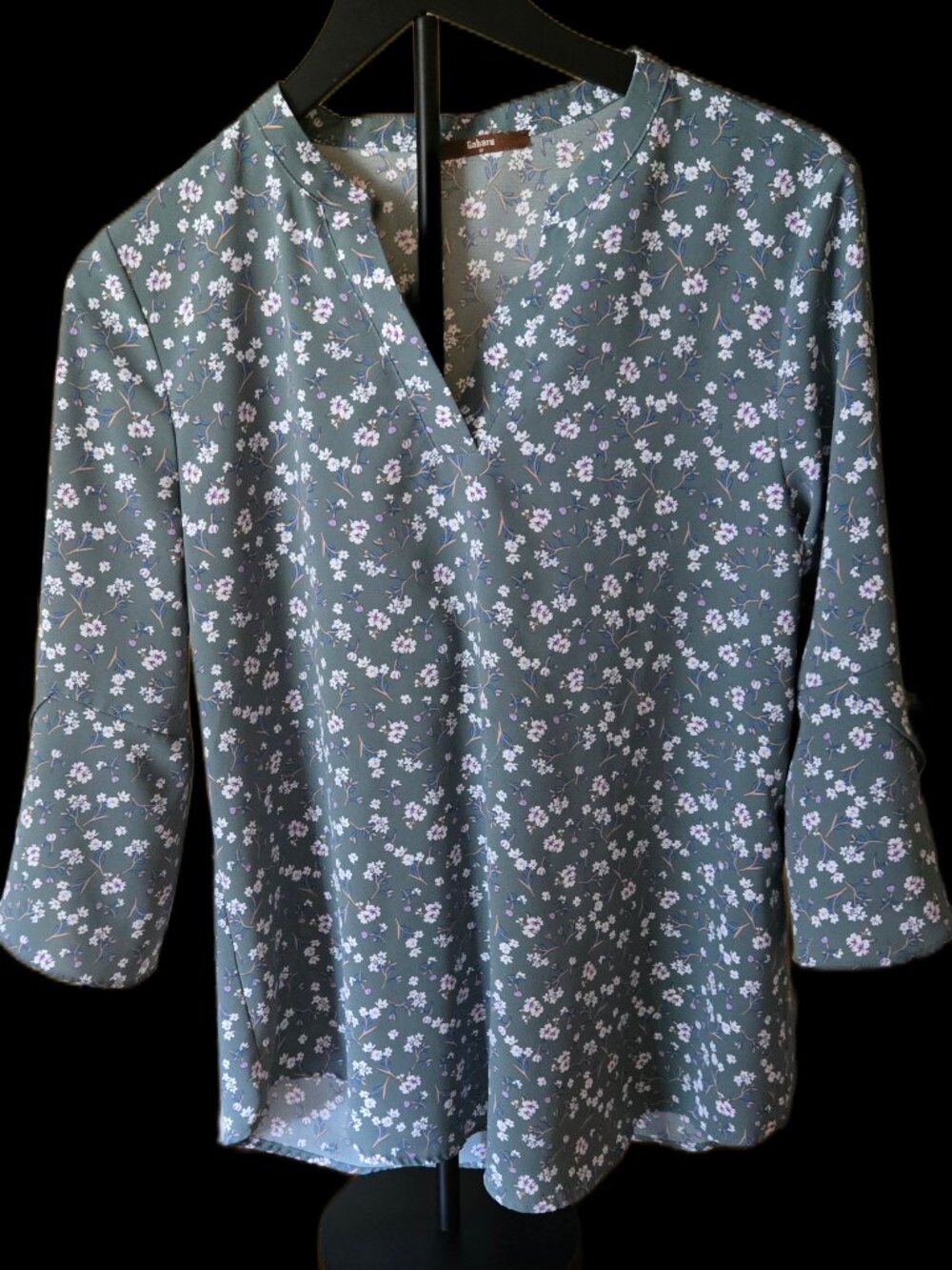 Gaharu Floral Blouse Top – Size M – Sage Green Boho Lightweight